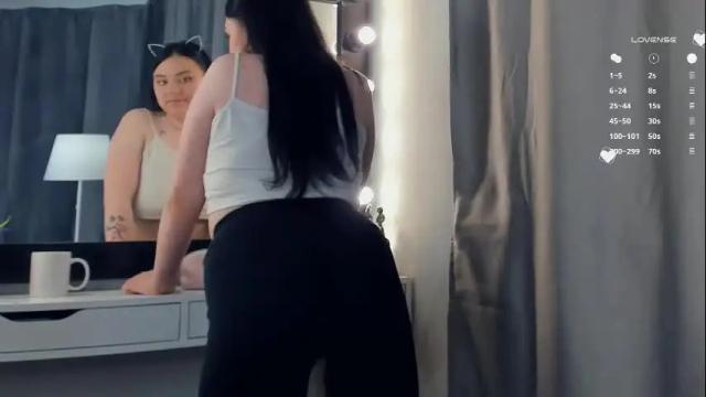 Image 7 of naiamo Stream on Chaturbate on 7 days ago