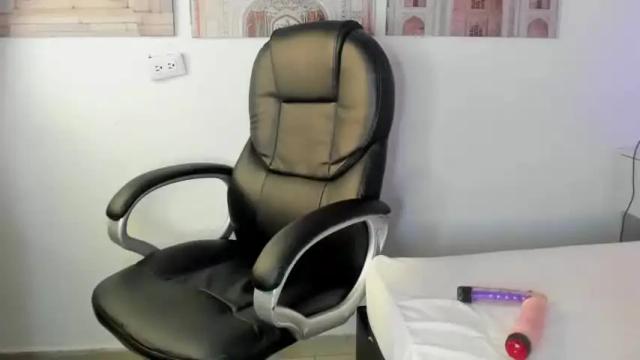Image 12 of naiarachair Stream on Chaturbate on 15 months ago