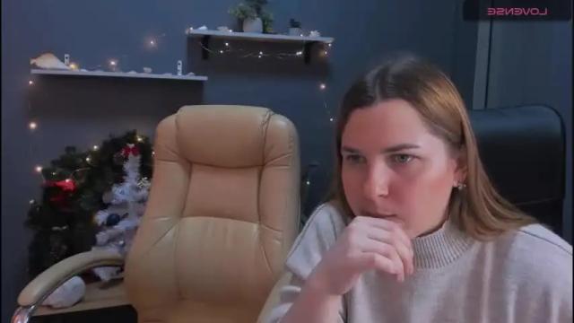 Image 3 of naiba_sky Stream on Chaturbate on 16 months ago