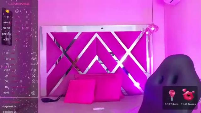 Image 7 of nailah_18 Stream on Chaturbate on 20 months ago