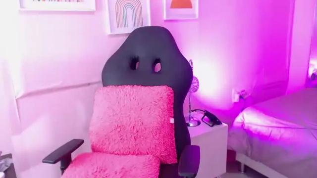 Image 3 of nailah_18 Stream on Chaturbate on 20 months ago