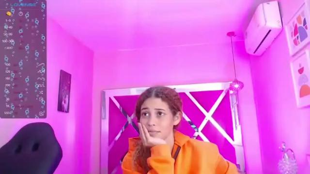 Image 3 of nailah_18 Stream on Chaturbate on 19 months ago