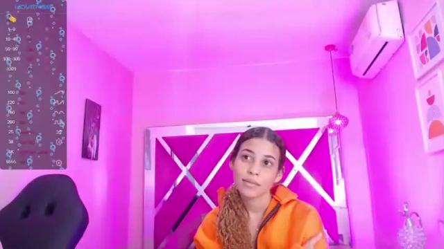 Image 8 of nailah_18 Stream on Chaturbate on 19 months ago