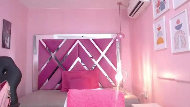 Image 11 of nailah_18 Stream on Chaturbate on 19 months ago
