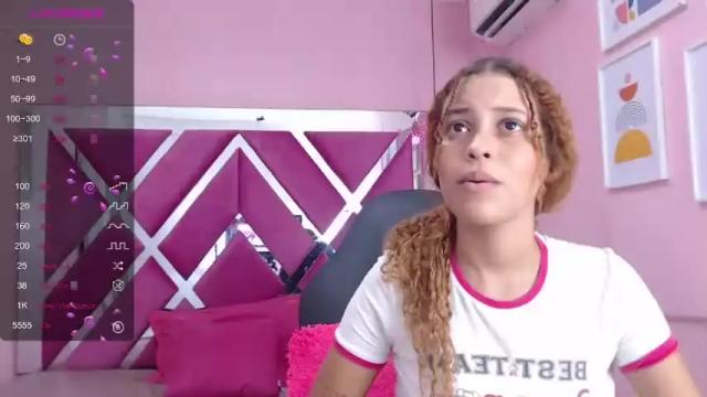 Image 3 of nailah_18 Stream on Chaturbate on 19 months ago
