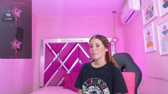 Image 7 of nailah_18 Stream on Chaturbate on 19 months ago