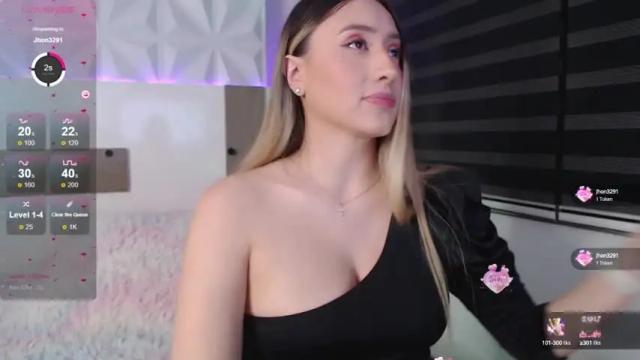 Image 12 of nailahk Stream on Chaturbate on 13 months ago