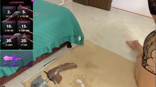 Image 7 of naireth_curve Stream on Chaturbate on 3 months ago