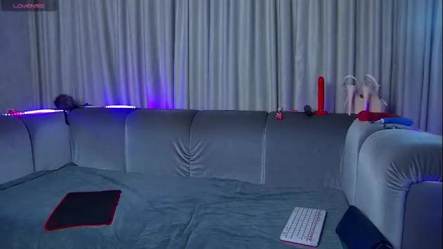 Image 10 of nally_ferrari Stream on Chaturbate on 1 month ago