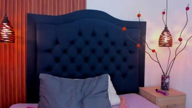 Image 5 of nami_milf Stream on Chaturbate on 9 months ago