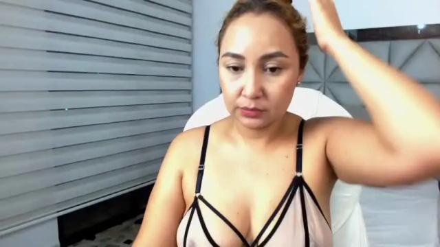 Image 4 of nana_levy Stream on Chaturbate on 13 months ago
