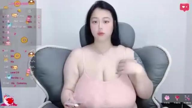 Image 8 of nanabigbobo Stream on Chaturbate on 14 months ago
