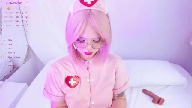 Image 3 of nanaosaky Stream on Chaturbate on 2 months ago