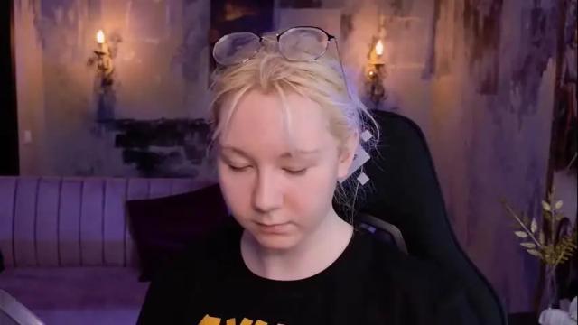 Image 2 of nancymartinez Stream on Chaturbate on 1 month ago