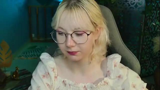 Image 2 of nancymartinez Stream on Chaturbate on 1 month ago
