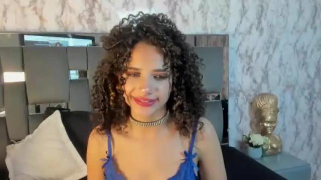 Image 2 of naomi__dawson Stream on Chaturbate on 16 months ago