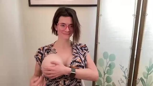 Image 10 of naomi_reah Stream on Chaturbate on 10 months ago