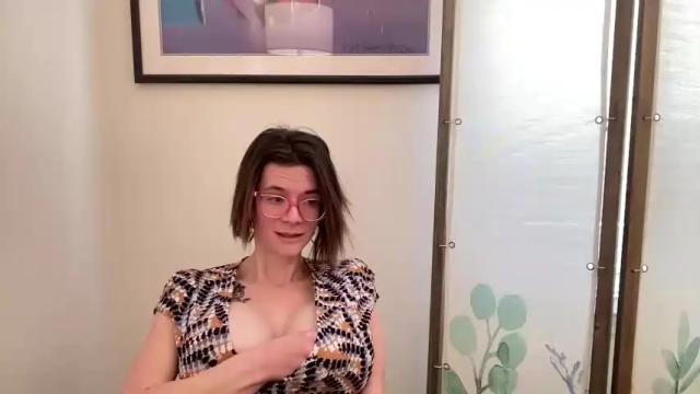 Image 4 of naomi_reah Stream on Chaturbate on 10 months ago