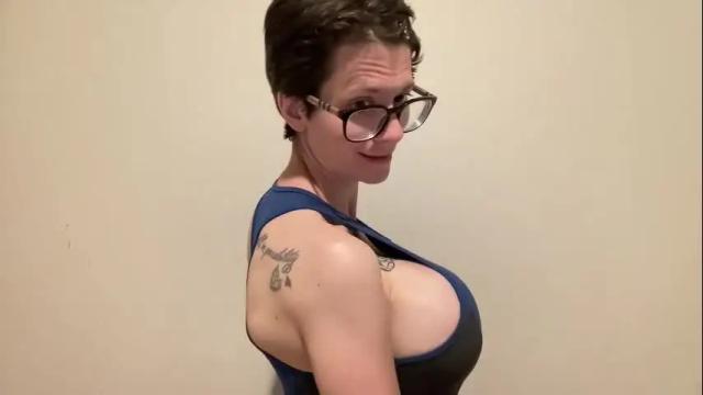 Image 2 of naomi_reah Stream on Chaturbate on 1 month ago