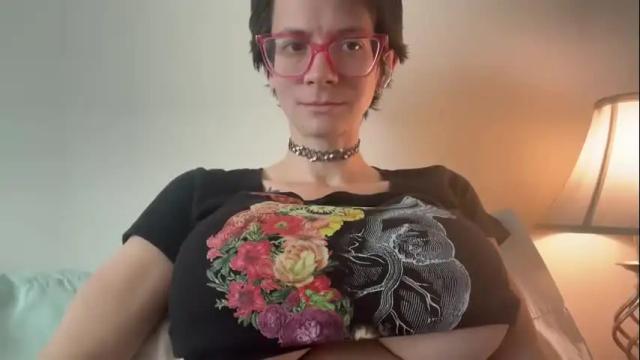 Image 2 of naomi_reah Stream on Chaturbate on 10 days ago