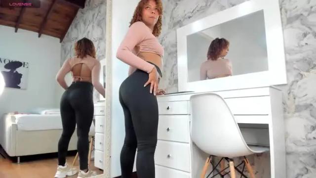 Image 3 of naomi_rider_ Stream on Chaturbate on 15 months ago