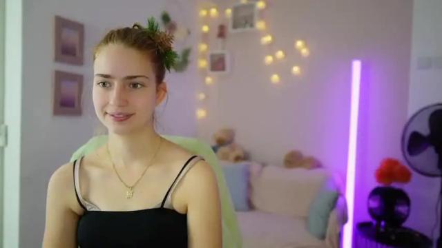 Image 6 of naomi_woods18 Stream on Chaturbate on 17 months ago