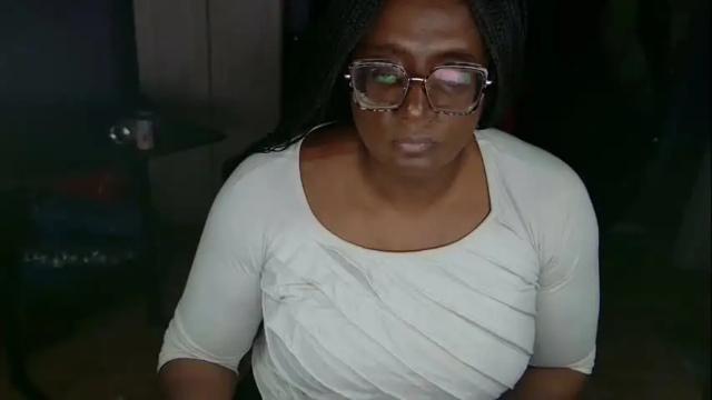 Image 12 of naomifux Stream on Chaturbate on 1 month ago