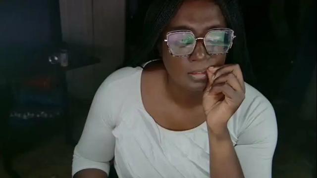 Image 7 of naomifux Stream on Chaturbate on 1 month ago
