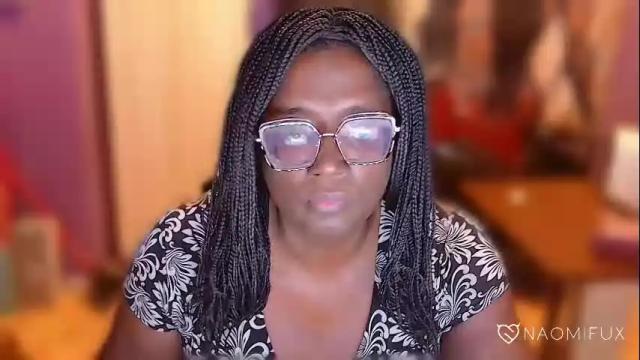 Image 3 of naomifux Stream on Chaturbate on 4 days ago