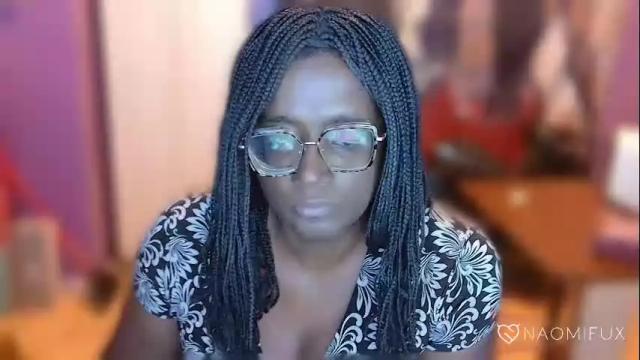Image 8 of naomifux Stream on Chaturbate on 4 days ago