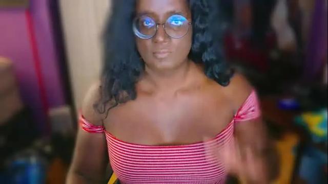 Image 2 of naomifux Stream on Chaturbate on 26 days ago