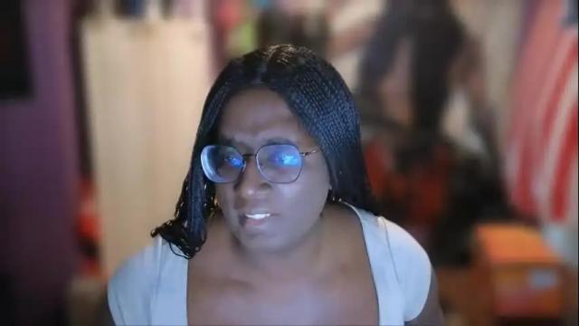 Image 11 of naomifux Stream on Chaturbate on 14 days ago
