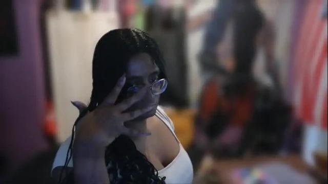 Image 3 of naomifux Stream on Chaturbate on 14 days ago