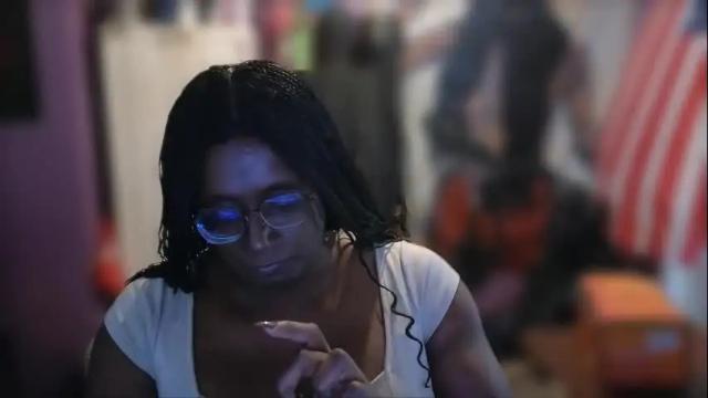 Image 7 of naomifux Stream on Chaturbate on 14 days ago