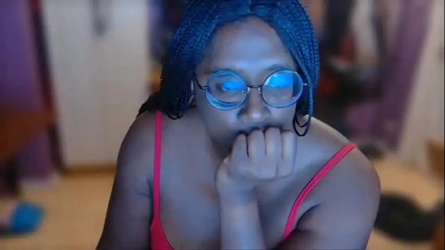 Image 6 of naomifux Stream on Chaturbate on 2 days ago