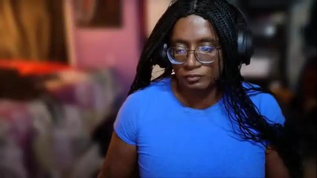 Image 8 of naomifux Stream on Chaturbate on 2 months ago