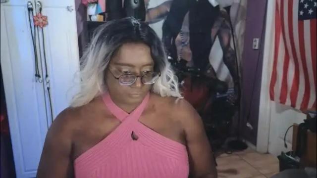 Image 11 of naomifux Stream on Chaturbate on 2 months ago