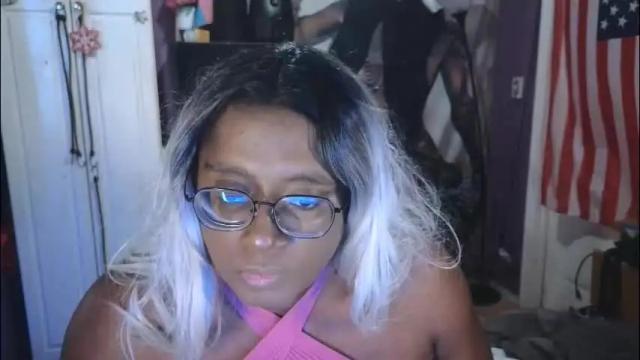 Image 2 of naomifux Stream on Chaturbate on 2 months ago