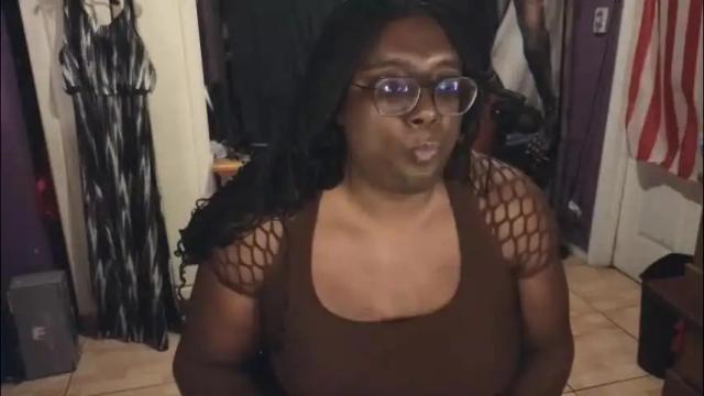 Image 3 of naomifux Stream on Chaturbate on 1 month ago