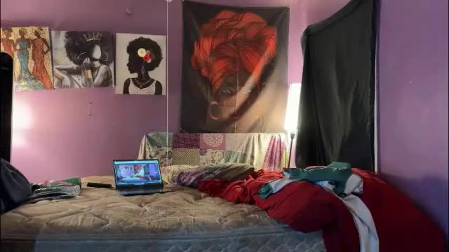 Image 12 of naomifux Stream on Chaturbate on 1 month ago