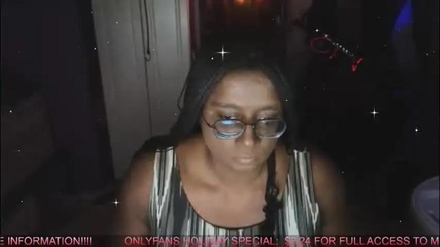 Image 7 of naomifux Stream on Chaturbate on 1 month ago