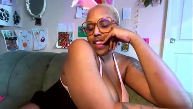 Image 8 of naomigiirl6 Stream on Chaturbate on 2 months ago