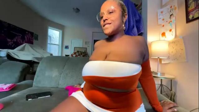 Image 3 of naomigiirl6 Stream on Chaturbate on 1 month ago