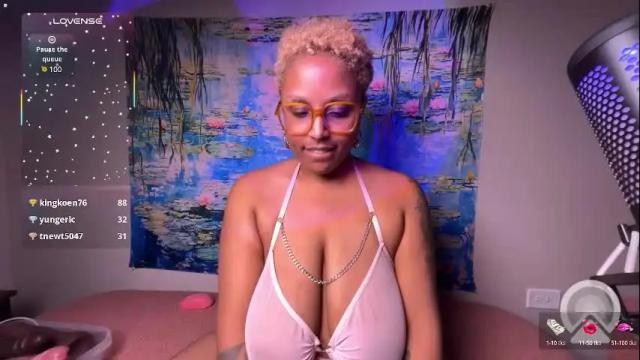 Image 6 of naomigiirl6 Stream on Chaturbate on 1 month ago
