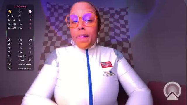 Image 2 of naomigiirl6 Stream on Chaturbate on 25 days ago