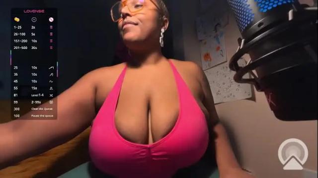 Image 2 of naomigiirl6 Stream on Chaturbate on 22 days ago
