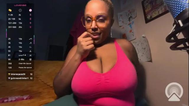 Image 8 of naomigiirl6 Stream on Chaturbate on 22 days ago