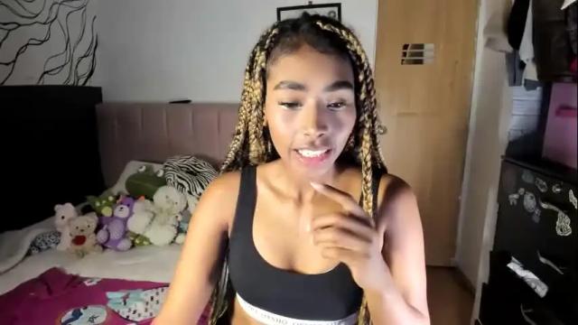 Image 7 of naomii1020 Stream on Chaturbate on 1 month ago