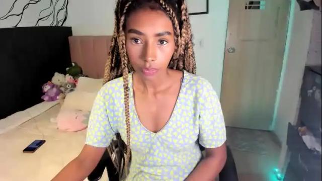 Image 11 of naomii1020 Stream on Chaturbate on 4 days ago