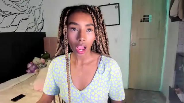 Image 3 of naomii1020 Stream on Chaturbate on 4 days ago